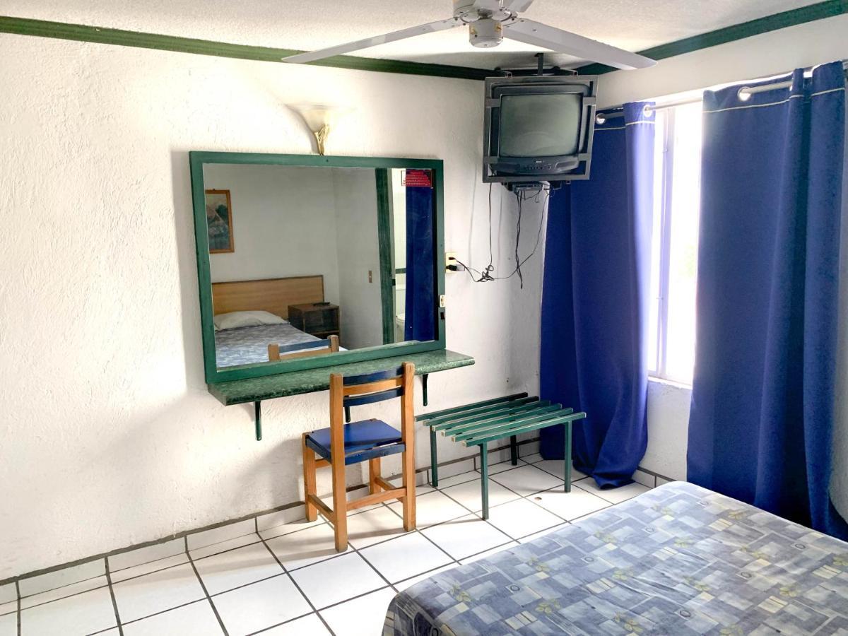 Hotel Vagabundo Plaza Del Sol ซาโปปัน ภายนอก รูปภาพ