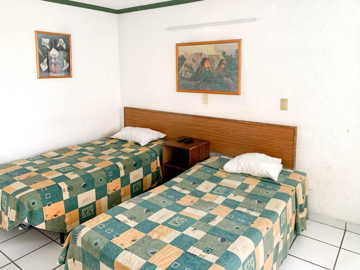 Hotel Vagabundo Plaza Del Sol ซาโปปัน ภายนอก รูปภาพ